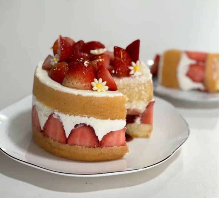 STRAWBERRY PASSIONFRUIT CAKE  (JCA11)