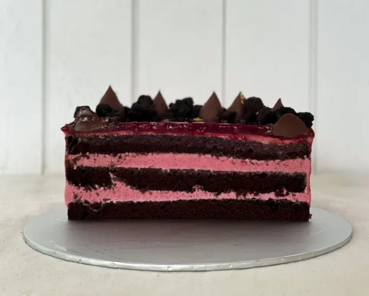 DARK CHOCOLATE RASPBERRY CAKE (JCA4)
